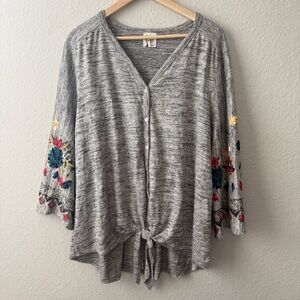 Fig &‎ Floral Gray Floral Embroidered Sleeve Women's Top